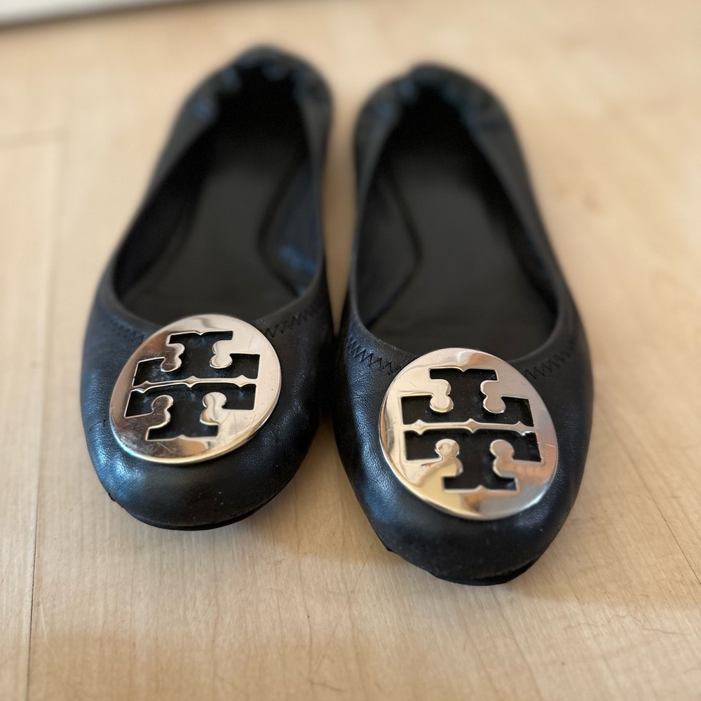 Tory Burch Black Flats with silver Emblem